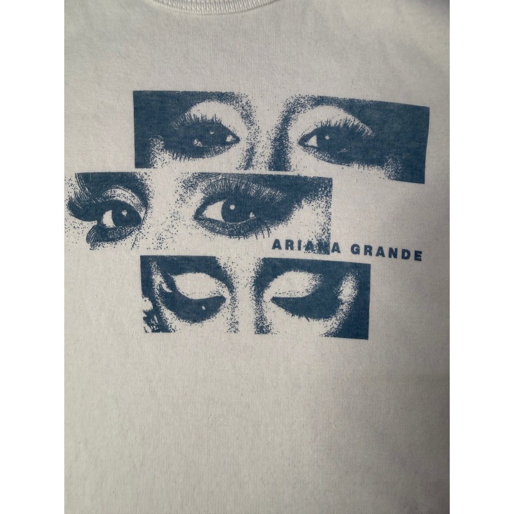 Ariana Grande Graphic T-Shirt White Blue Eyes Print Cotton Short Sleeve Large